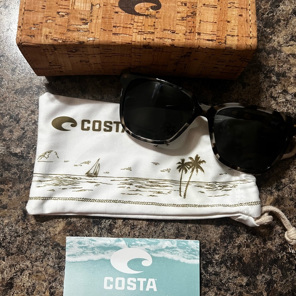 Costa 580 glass. Scratch on frame, wore for about a month. OBO!!